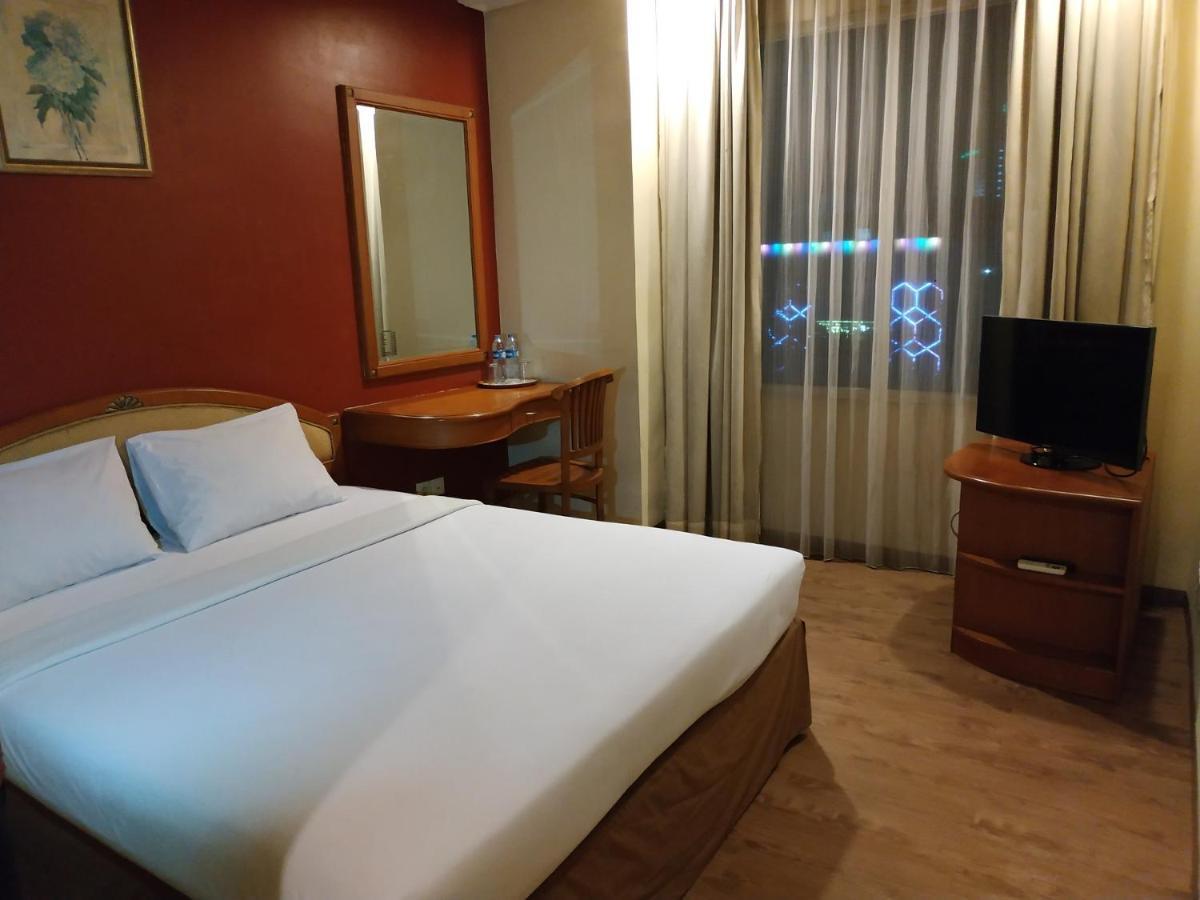 Hotel Bulevar Tanjung Duren Джакарта Екстериор снимка