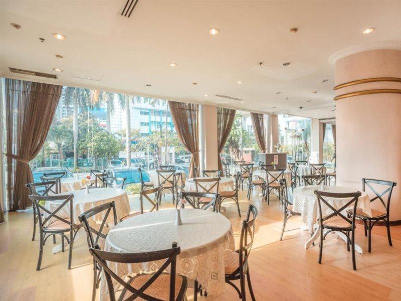Hotel Bulevar Tanjung Duren Джакарта Екстериор снимка