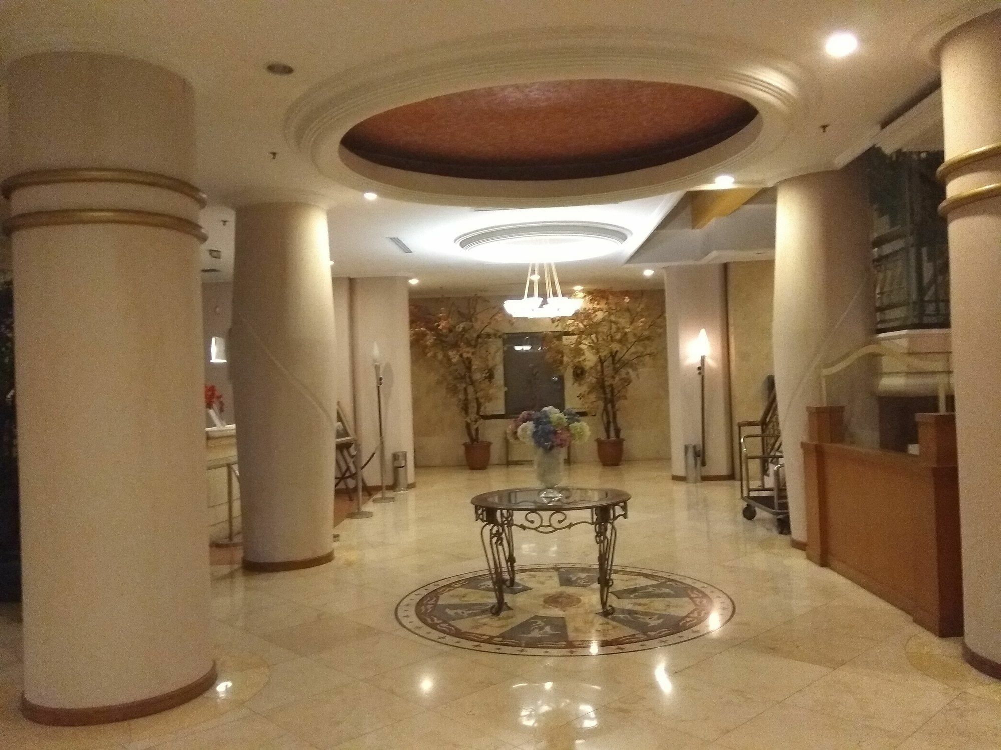 Hotel Bulevar Tanjung Duren Джакарта Екстериор снимка